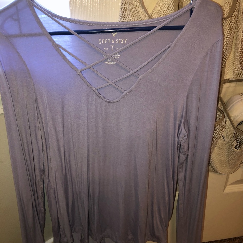 Medium long sleeve American Eagle shirt
